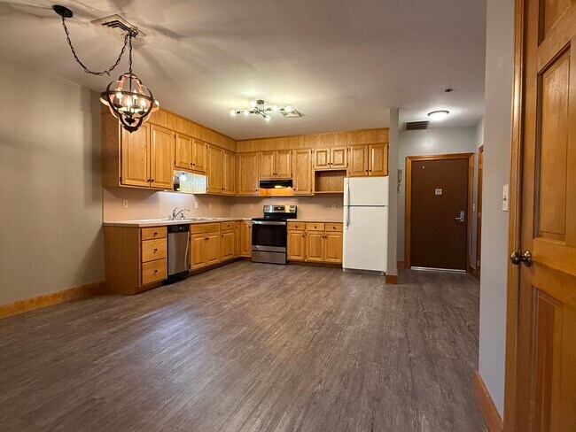 Photo - 11 Centre St