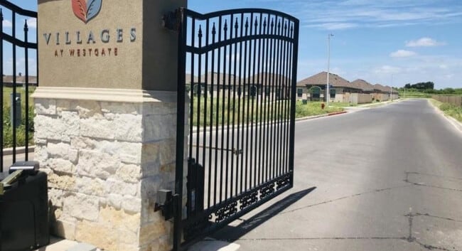 Photo - 2001 Jackson St Unit 4