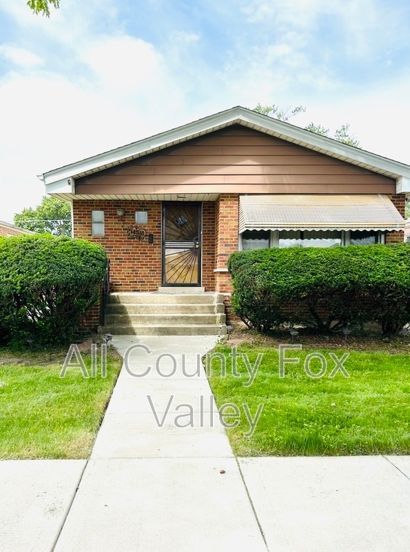 Building Photo - 14518 S Hoxie Ave