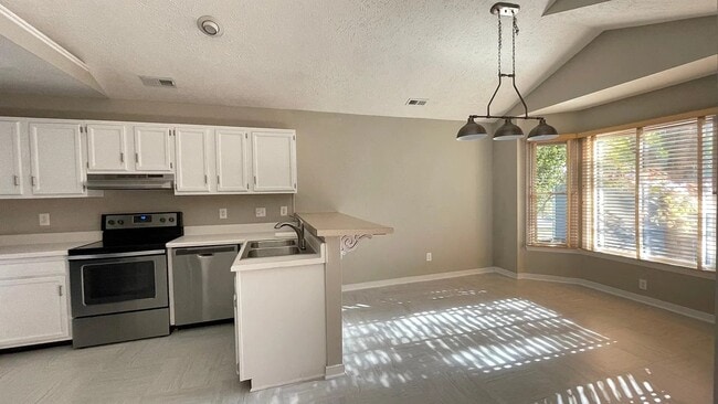 Photo - 13133 Middle Ridge Way