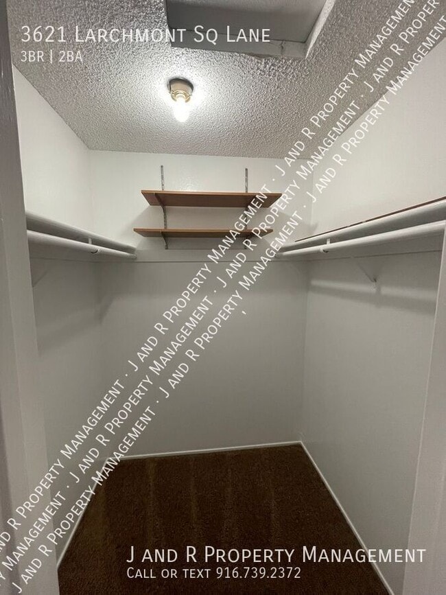 Photo - 3621 Larchmont Square Ln