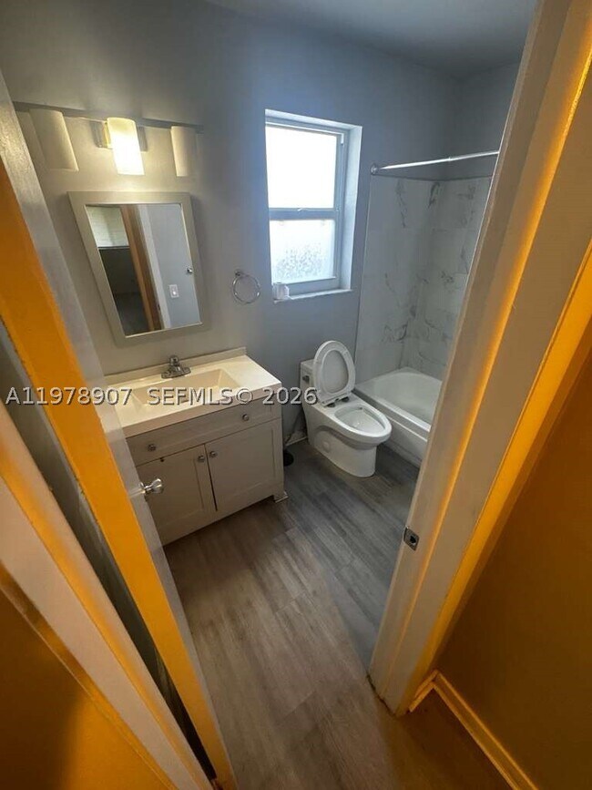 Photo - 2415 Lincoln St Unit 103