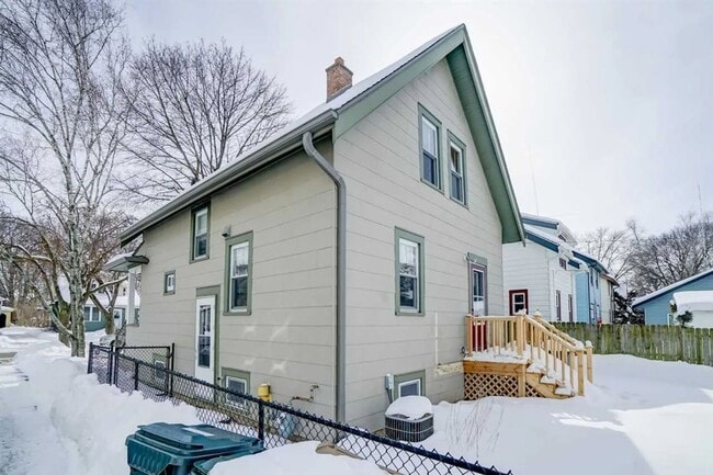 Photo - 2514 E Johnson St