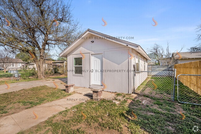 Building Photo - Updated 1-Bed Bungalow in South San Jacinto Rental