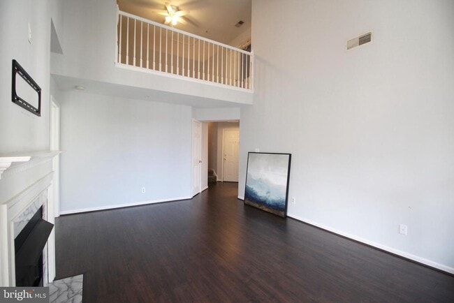 Photo - 46598 Drysdale Terrace Unit 303