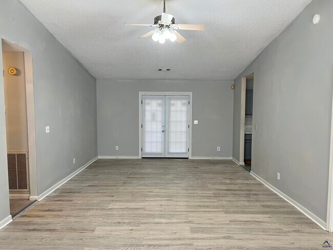 Photo - 2268 Unaliyi Trail