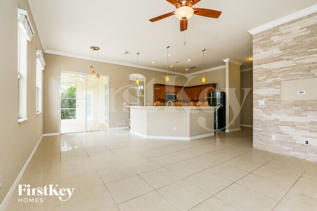 Photo - 2611 20th St W