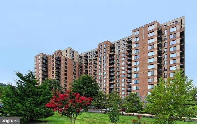 Building Photo - 2451 Midtown Ave Unit 1103 Rental