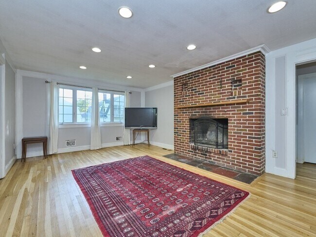 544 High St