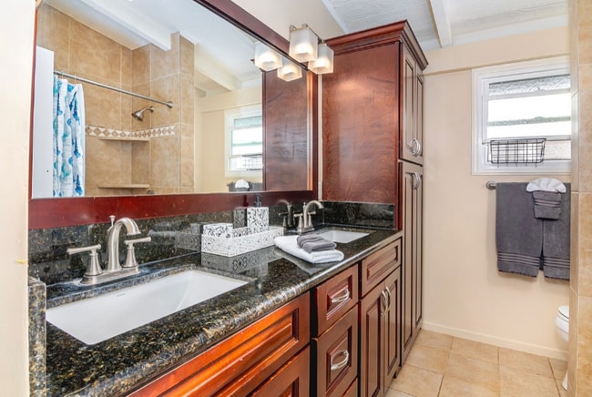 Photo - 665 Kapaia St