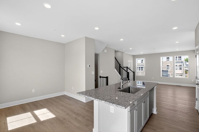 Photo - 5527 Aberdeen Pl