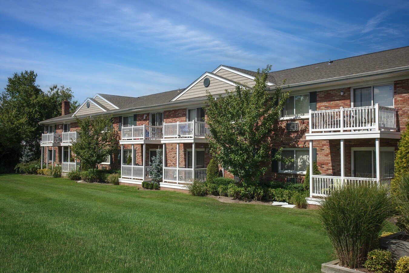 Photo - 20 W Shore Rd Apartamento Unidad J