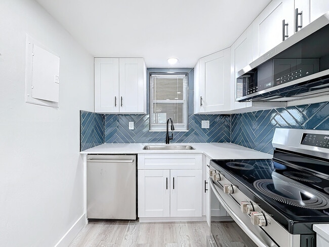 Photo - 3150 W Rolling Hills Cir Unidad 606