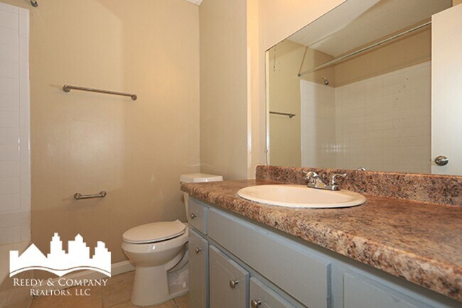 Photo - 3095 Normandy Dr