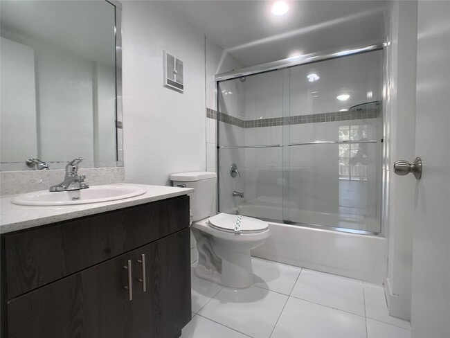 Photo - 18335 NW 68th Ave Unit 700-215