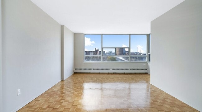 Photo - 3201 Lawrence Ave E