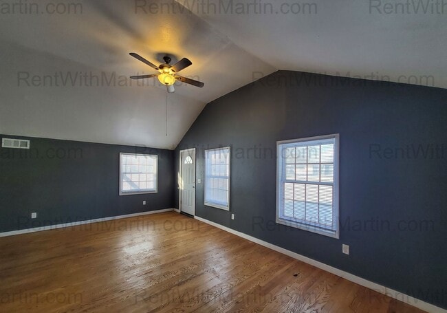 Photo - For Rent- Beautiful home in Evansdale! Pets Ok!