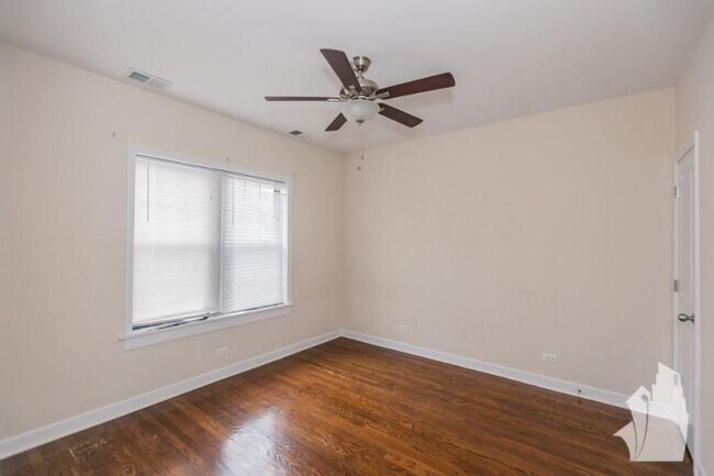 Photo - 3 bedroom in Chicago IL 60640 Unit 1827-G