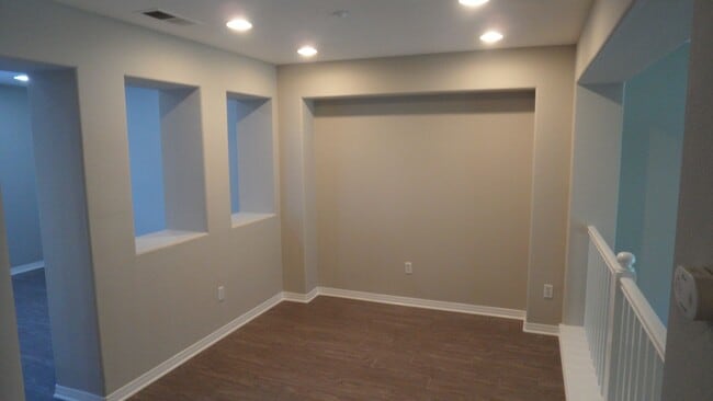 33 Bonsall