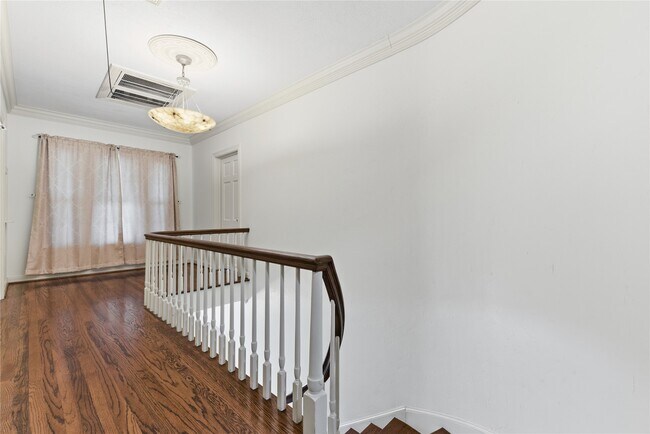 Building Photo - 6666 Fairfield St