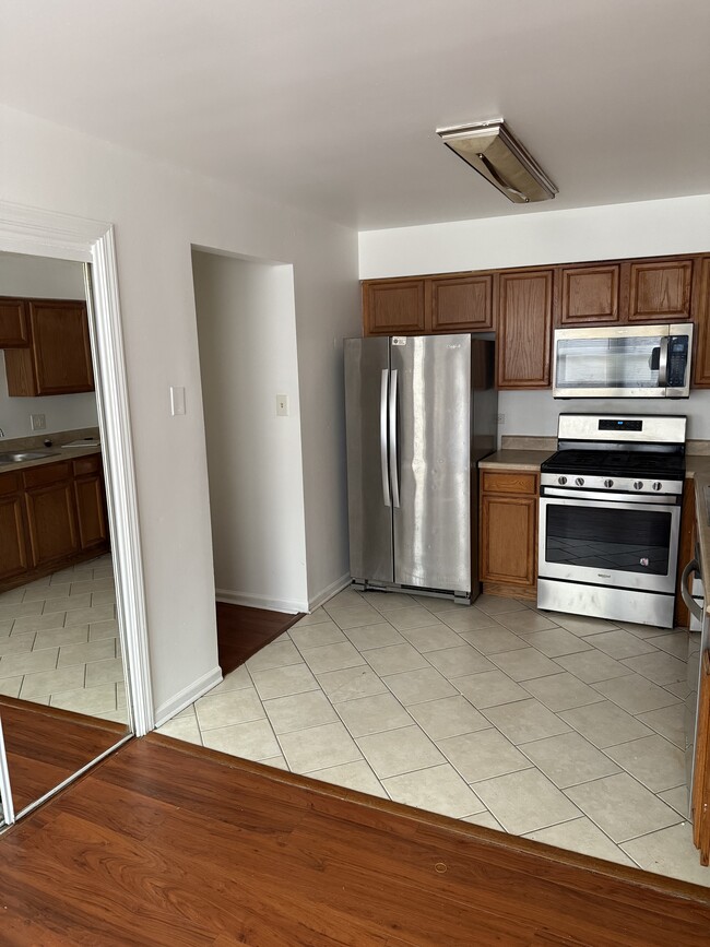 Photo - 1016 E 150th Pl Unit 2W