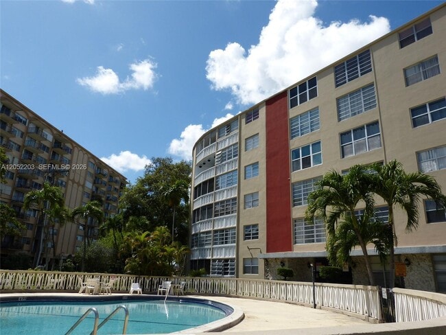 Building Photo - 1475 NE 125th Terrace Unit 112A