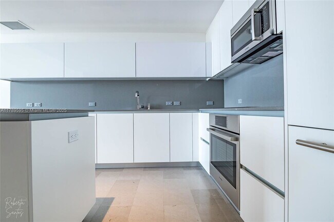 Photo - 88 SW 7th St Unit 1004