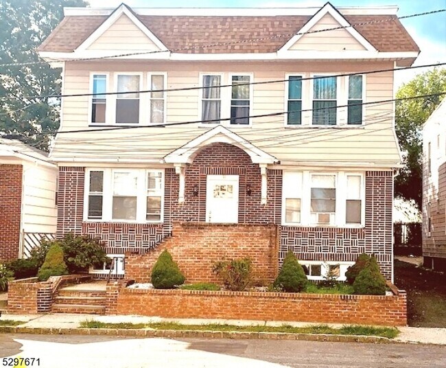 Photo - 15 Nelson Pl