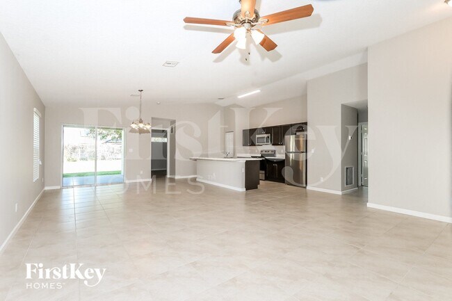 Photo - 1371 SW Sudder Ave