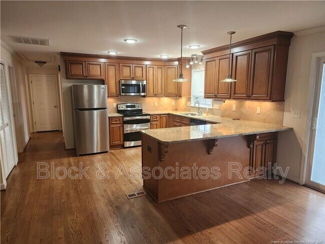 Photo - 206 Britt St