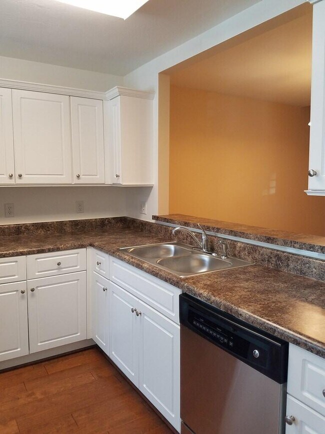 Photo - 460 Strutter Trail