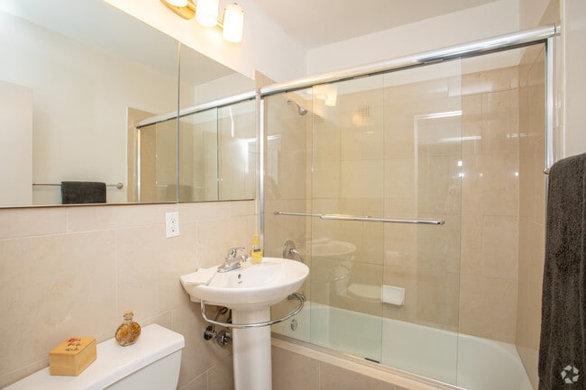 1BR, 1BA - 766 SF Model