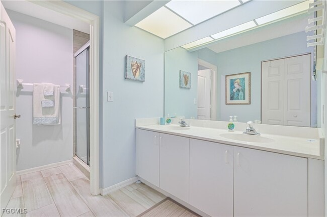 Photo - 915 New Waterford Dr Unidad H201