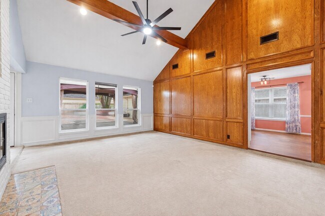 Photo - 1814 Crutchfield Ln