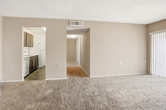 1153 Lake Victoria Dr Unidad H