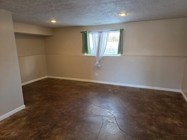 Building Photo - 8827 Gorgoza Dr Unit Jeremy Ranch