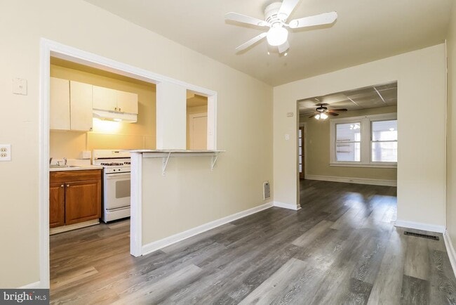 Photo - 2503 Hobson St