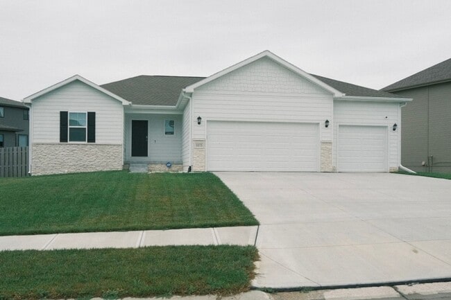 Building Photo - Springfield Ranch For Rent! Rental