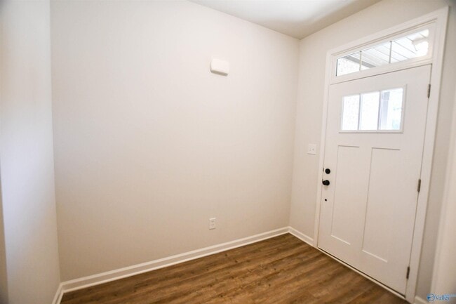 163 Kingswood Dr