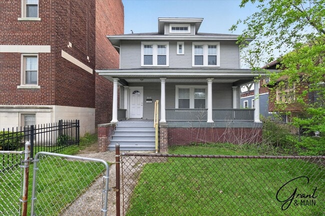 Building Photo - $1,600 - Newly Renovated 3 Bedroom Home With Study