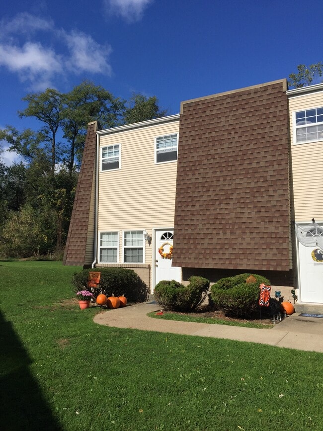 Photo - 1000 Rosewood Dr