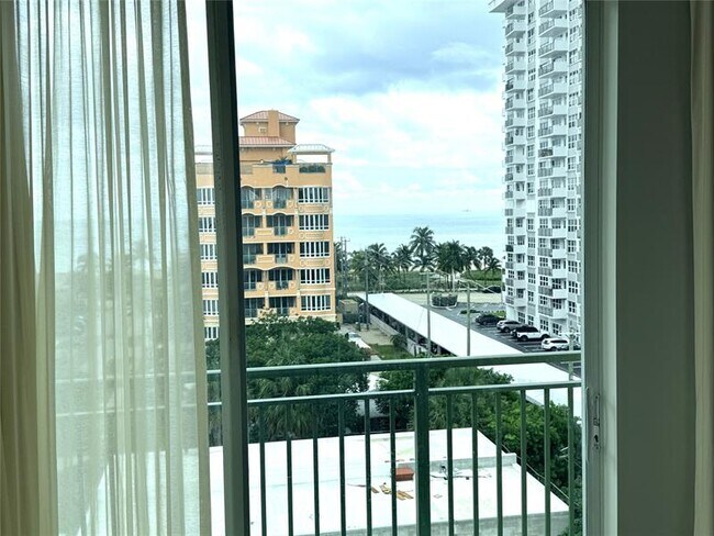 Photo - 3210 NE 5th St Unit 701