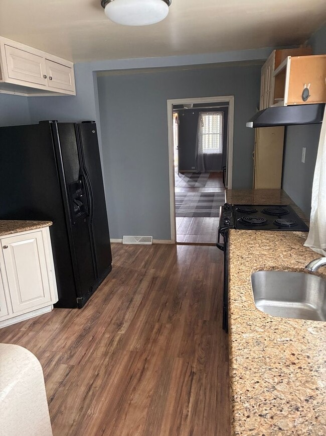 Photo - 1152 Berkley Rd