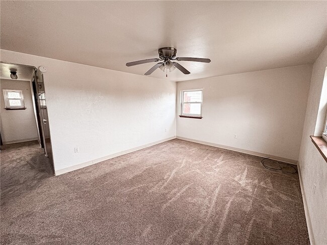 125 Delrose Dr