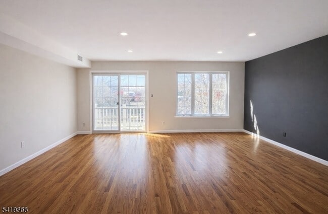 Photo - 231 N 12th St Unidad 2