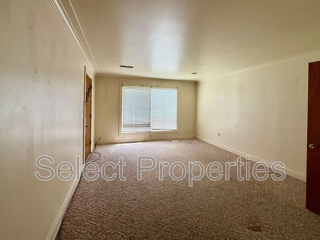 Photo - 123 Melrose St