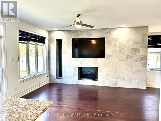Photo - 116 Watershield Ridge