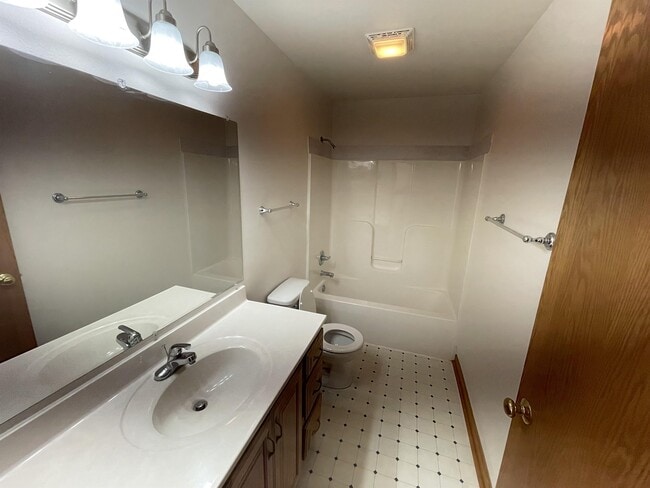 Photo - 148 Sater St