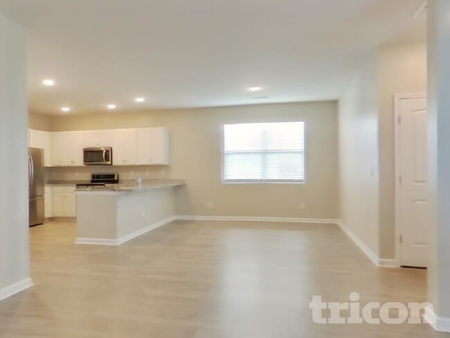 Photo - 1428 Ashfield Pl