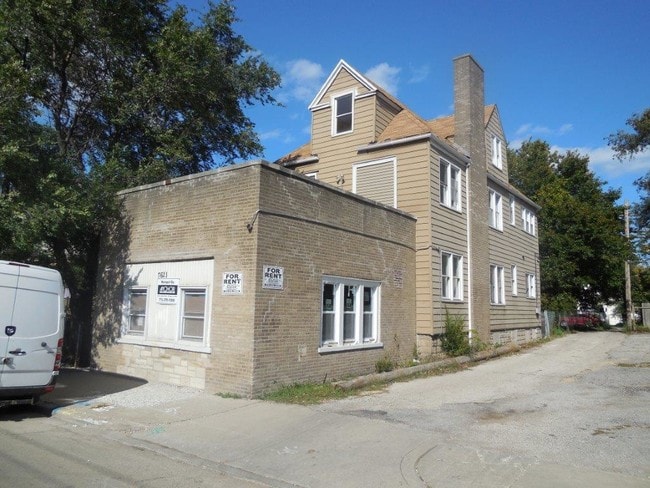 7621 Exchange - Unit 3